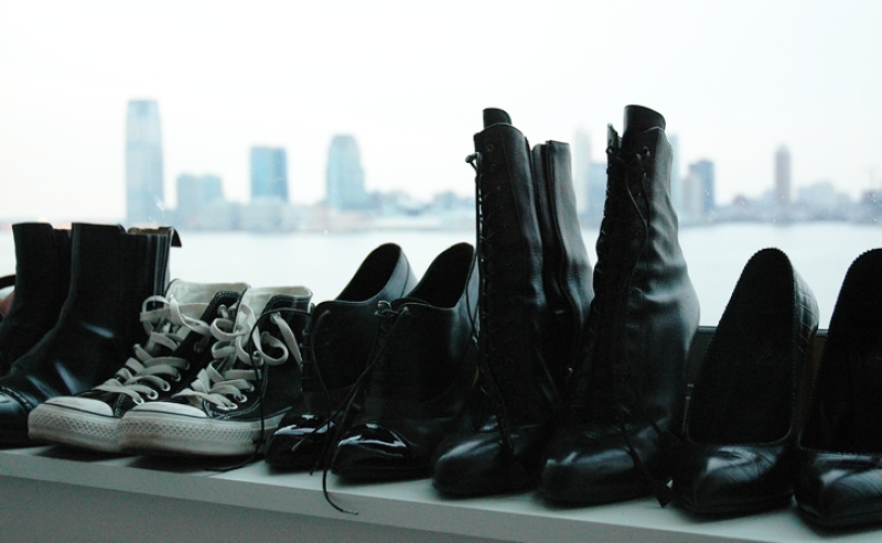 shoes - essentials (via mayavillager)